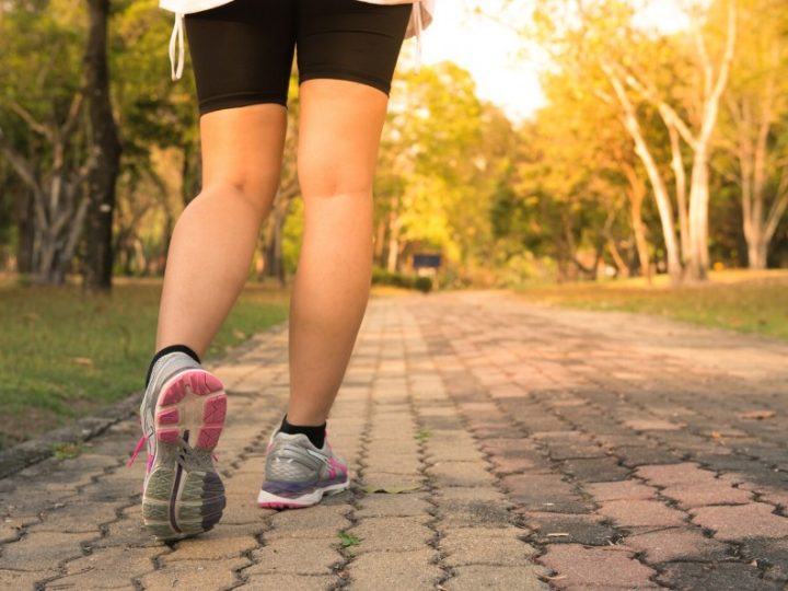 Sedentarismo x movimento diário: pequenas caminhadas que geram grandes impactos na saúde