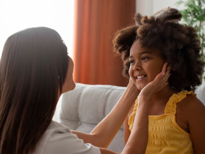 Linguagem e comunicação infantil: como a fala se desenvolve e o papel do diálogo e da leitura