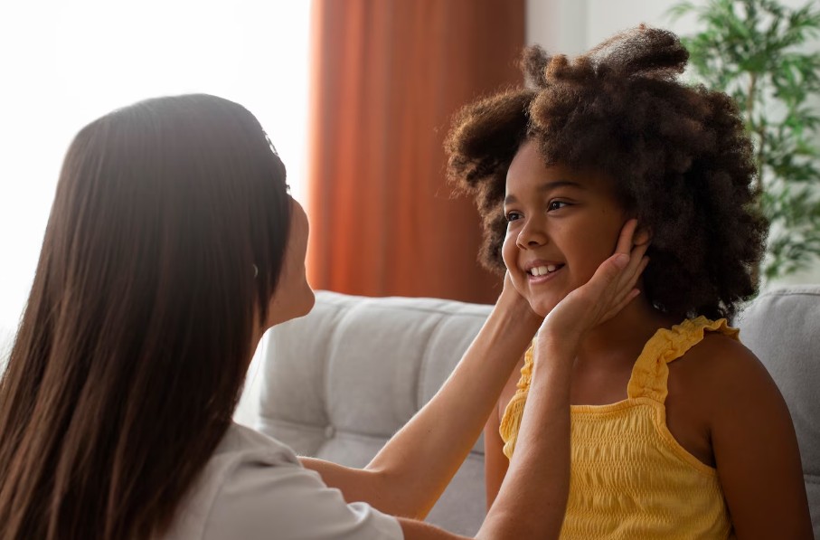 Linguagem e comunicação infantil: como a fala se desenvolve e o papel do diálogo e da leitura