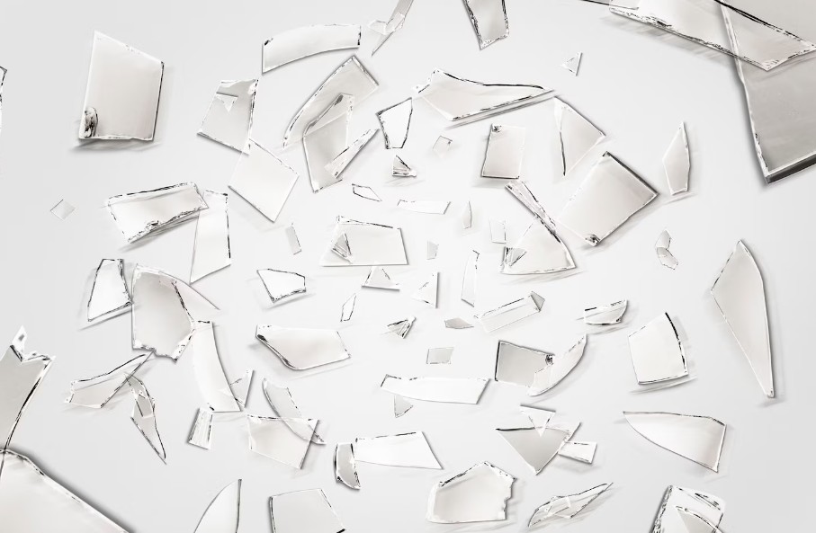 Vidros quebrados: o que fazer imediatamente para evitar acidentes em casa