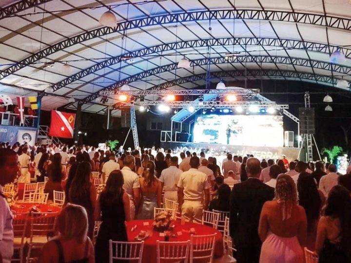 ASSIST marca presençano Baile de Gala daMarinha do Brasil